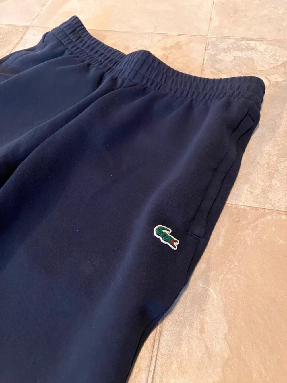 LIKE NEW *** Lacoste Tapered Fit size Small